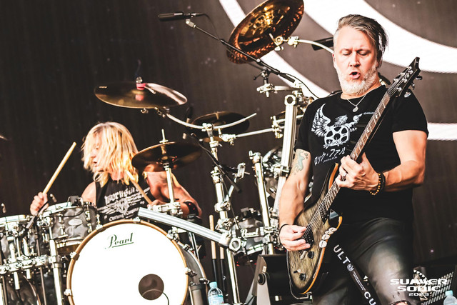 evanescence-main09.jpg