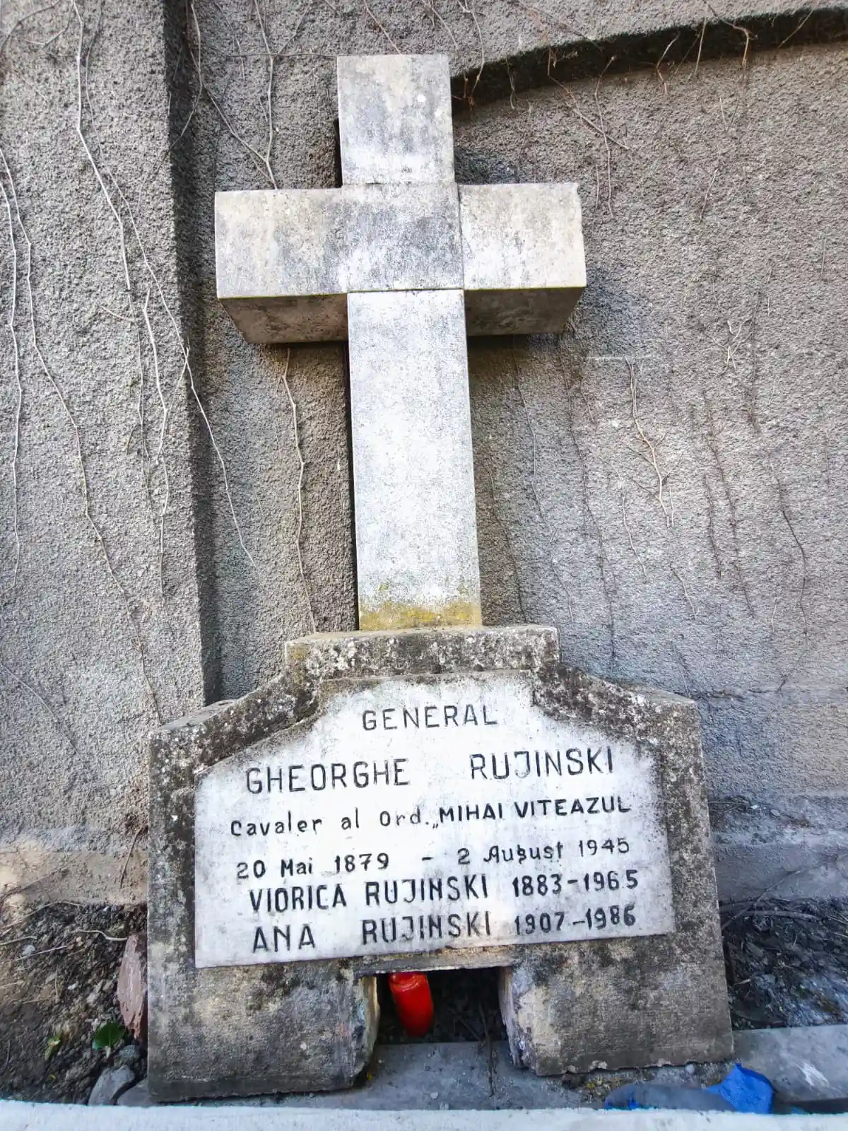 Mormântul generalului Rujinski: un mister de 75 de ani