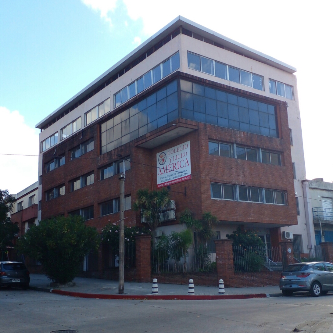 Colegio y Liceo América