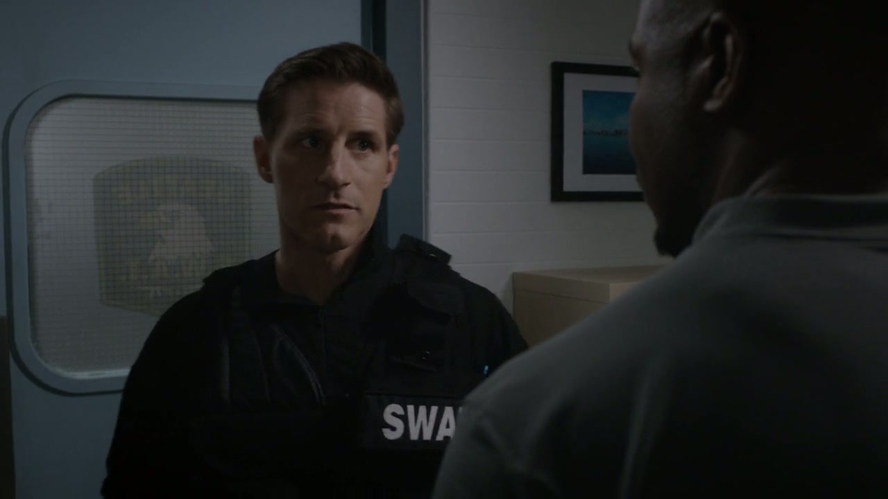 S.W.A.T.: Under Siege Screenshot