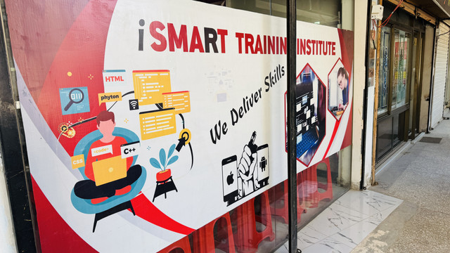 Mobile Repairing Course i Smart Training Institute (38).jpg