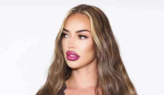 Charlie-Riina-Wallpapers-Insta-Fit-Bio.jpg
