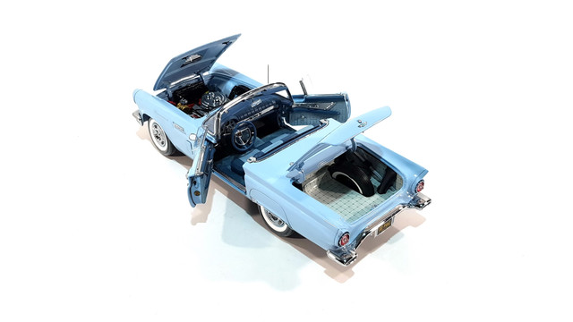 F57TB224.jpg