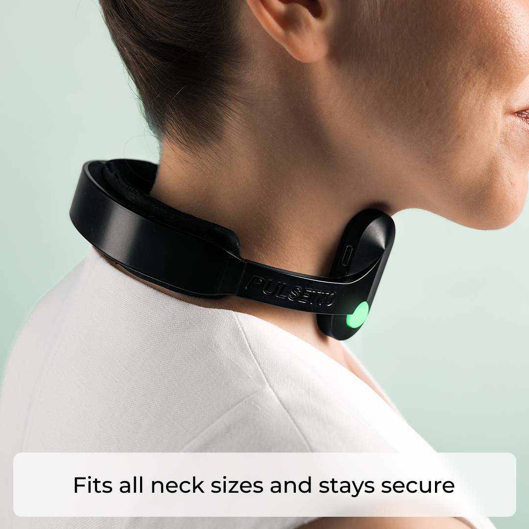 Pulsetto FIT unboxed: device, conductive gel tube, USB-C cable, two extra neck pads and manual