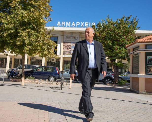 ΠΑΡΑΔΗΜΟΤΙΚΑ: Η ΠΕΡΙΟΔΟΣ ΧΑΡΙΤΟΣ ΤΕΛΕΙΩΣΕ ΣΤΟ ΔΗΜΑΡΧΕΙΟ
