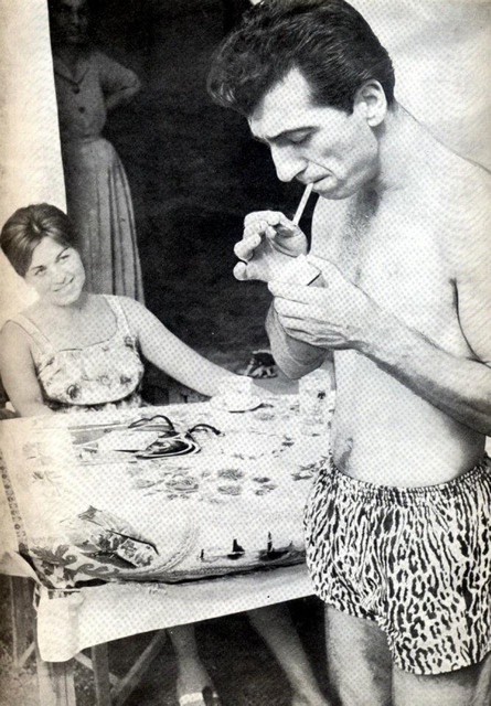 Κ. ΝΕΣΤΟΡΙΔΗΣ ΟΙΚΟΓΕΝΕΙΑΚΕΣ ΣΤΙΓΜΕΣ.jpg