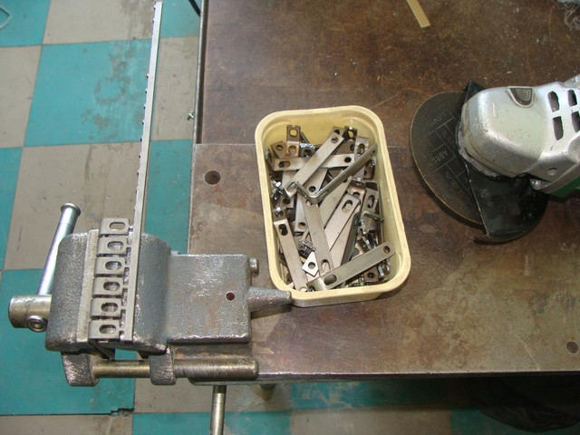 bracket-2.jpg