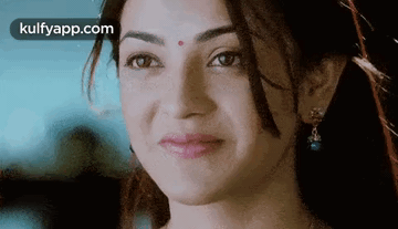 kajal-agarwal-winking