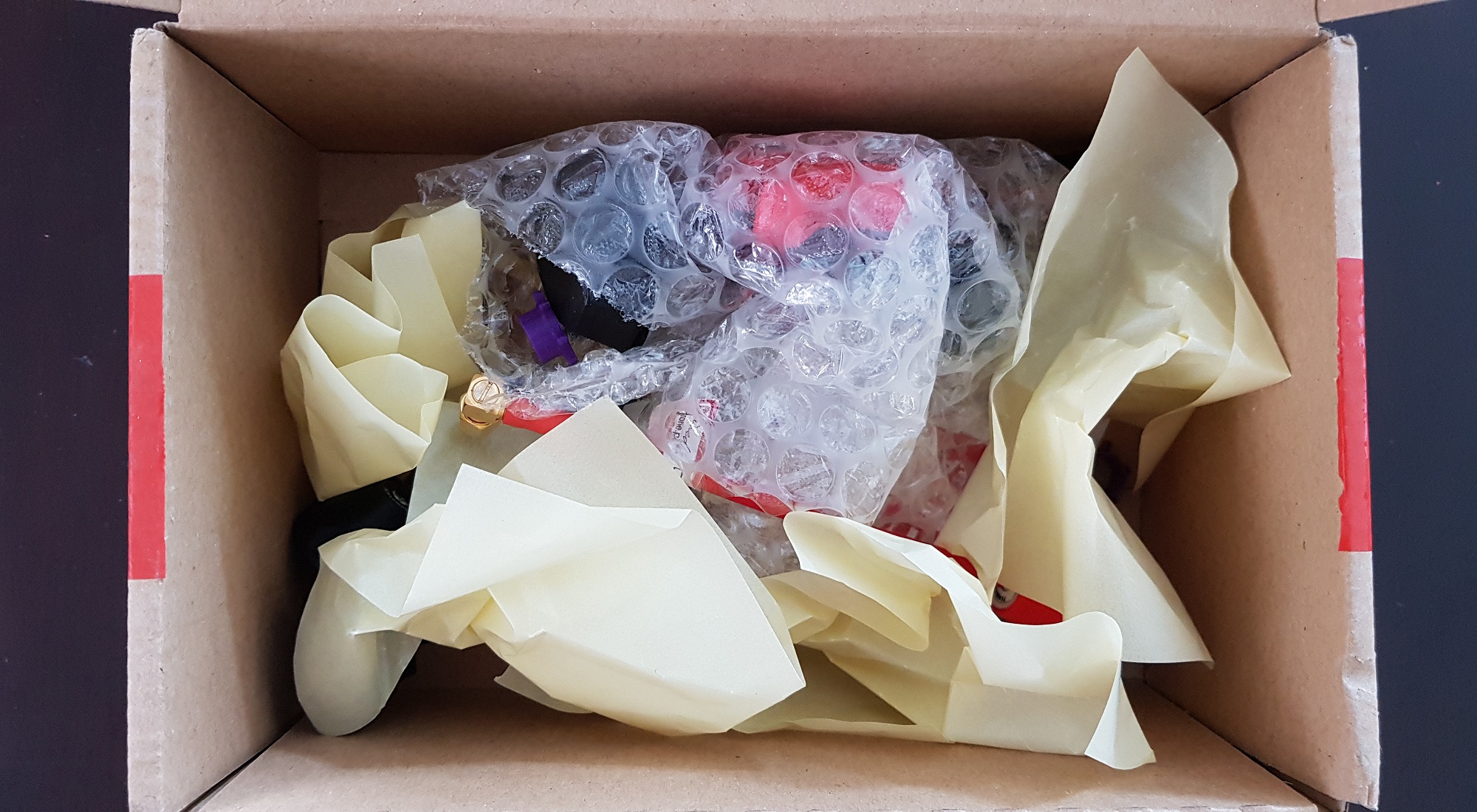 https://i.ibb.co/FKTZcJZ/02-prodrone-box-contenu.jpg