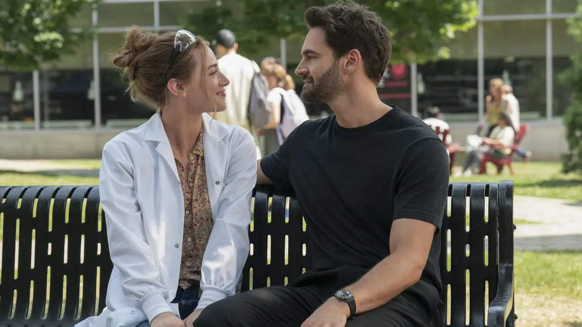 Prime Video dezvăluie primele imagini din adaptarea 'The Love Hypothesis