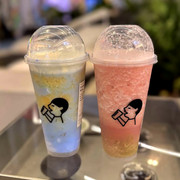 Minimalist Interior and Seating at HEYTEA Orchard Central