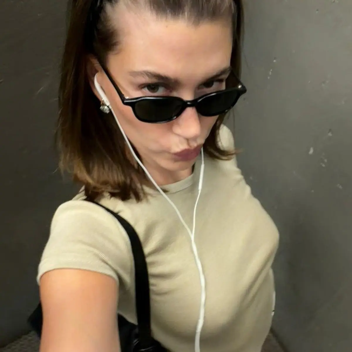 Hailey Bieber Revives Classic 90s Hair Accessory