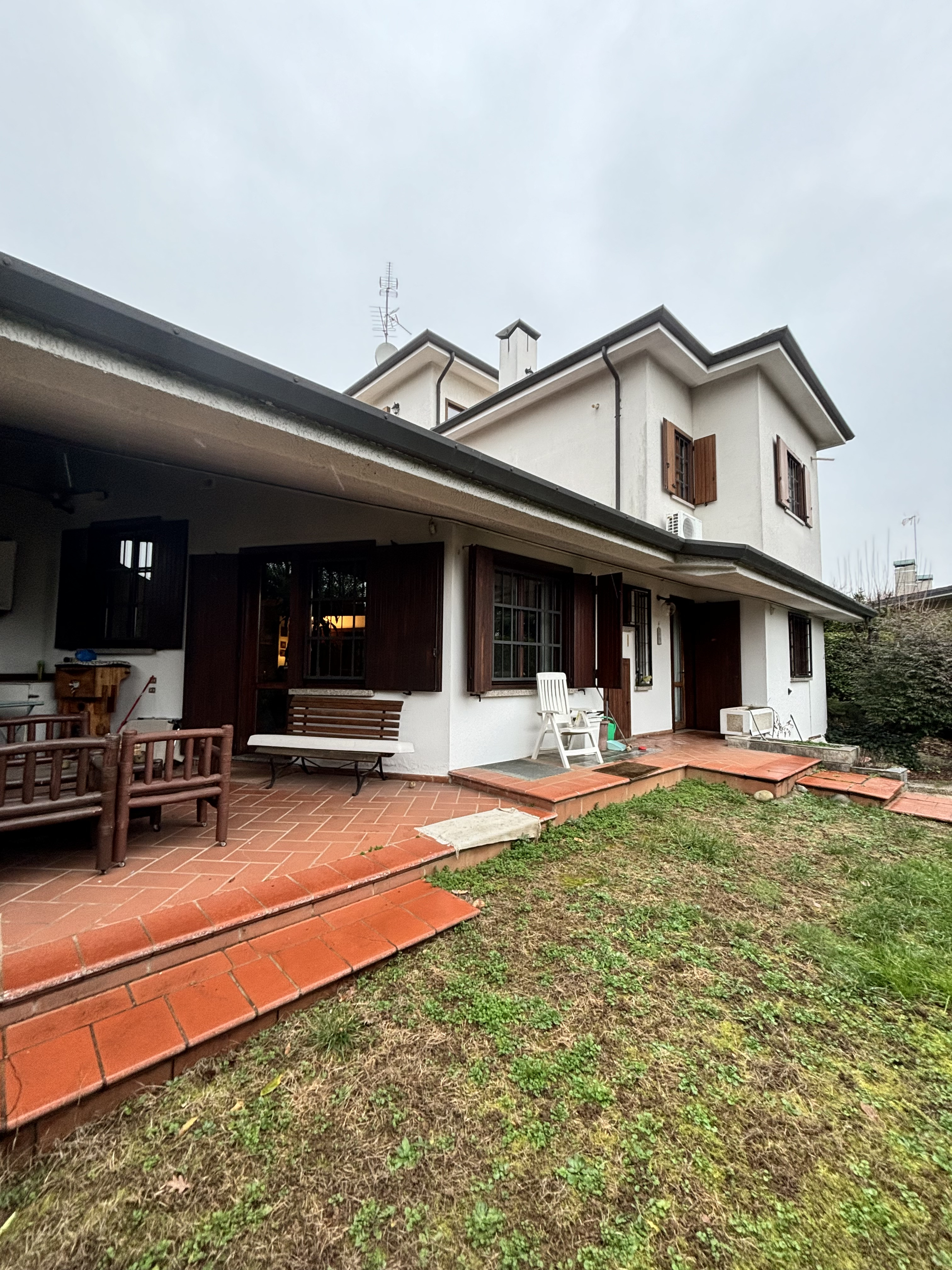 Villa con piscina - foto 3