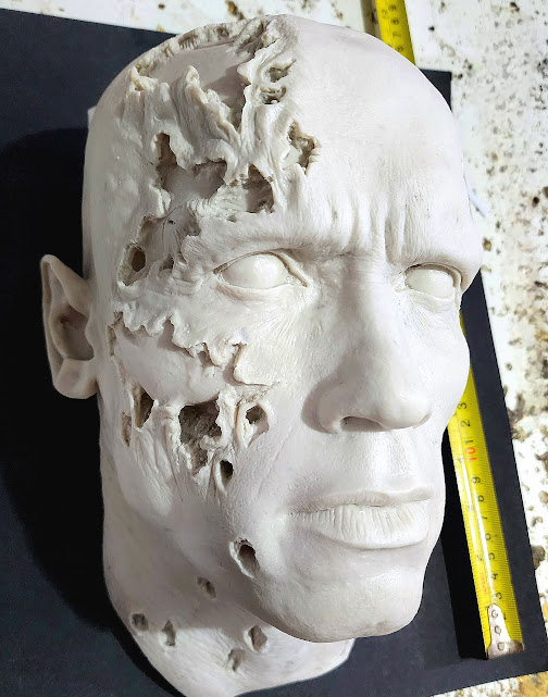 t800face4