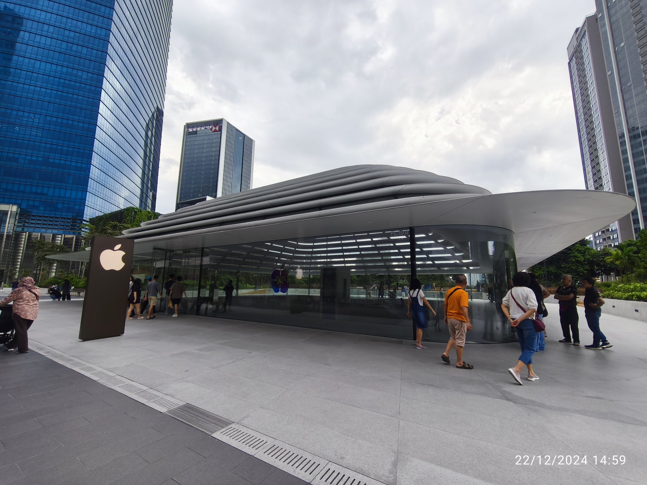 TRX-Exchange-apple-store.jpg