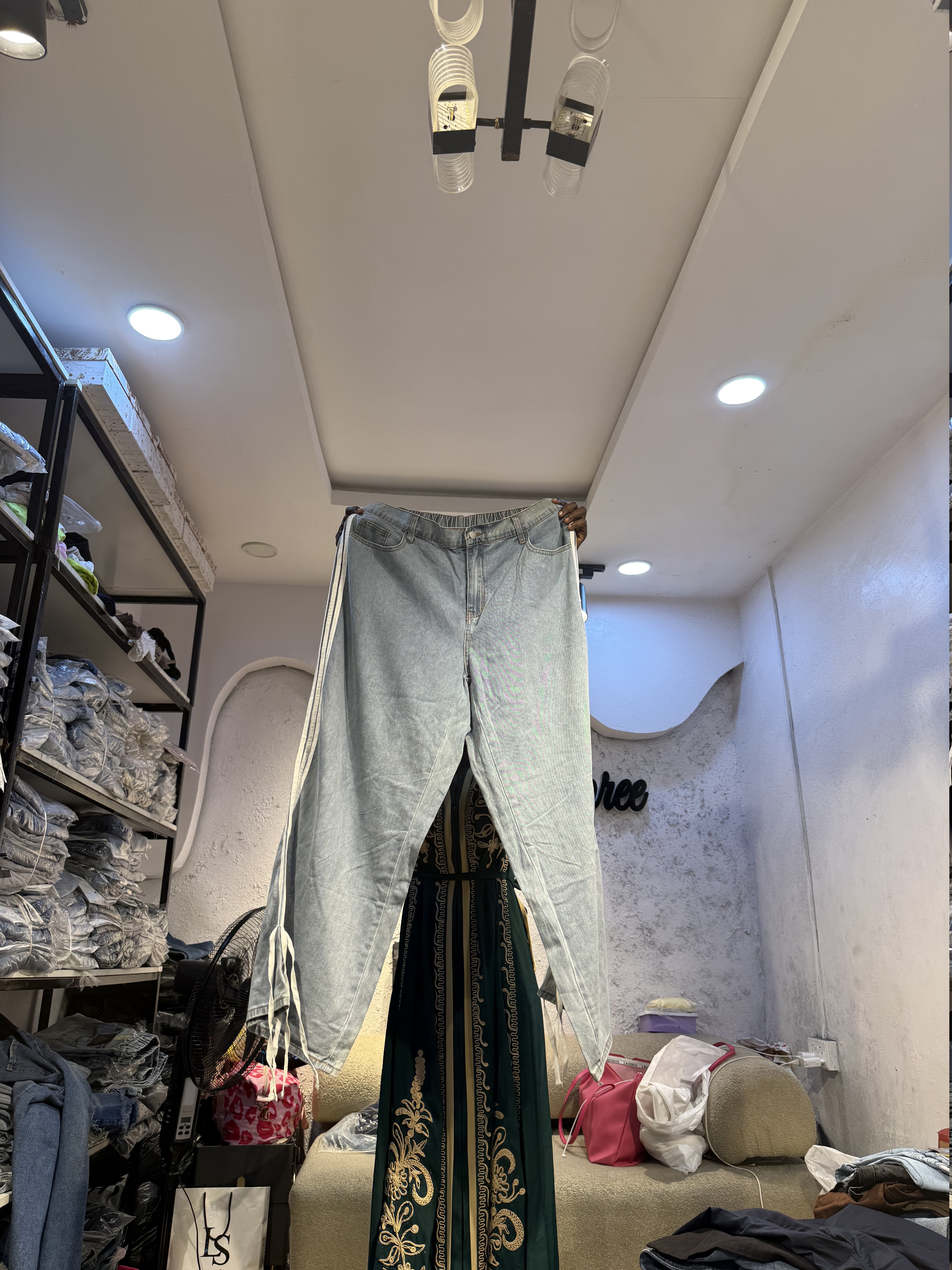 Waist 36