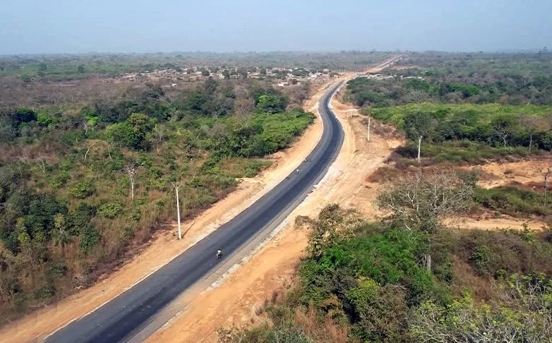 Illustration - 126 km de bitume relient enfin Séguéla à Touba, la fin d'un serpent de mer routier