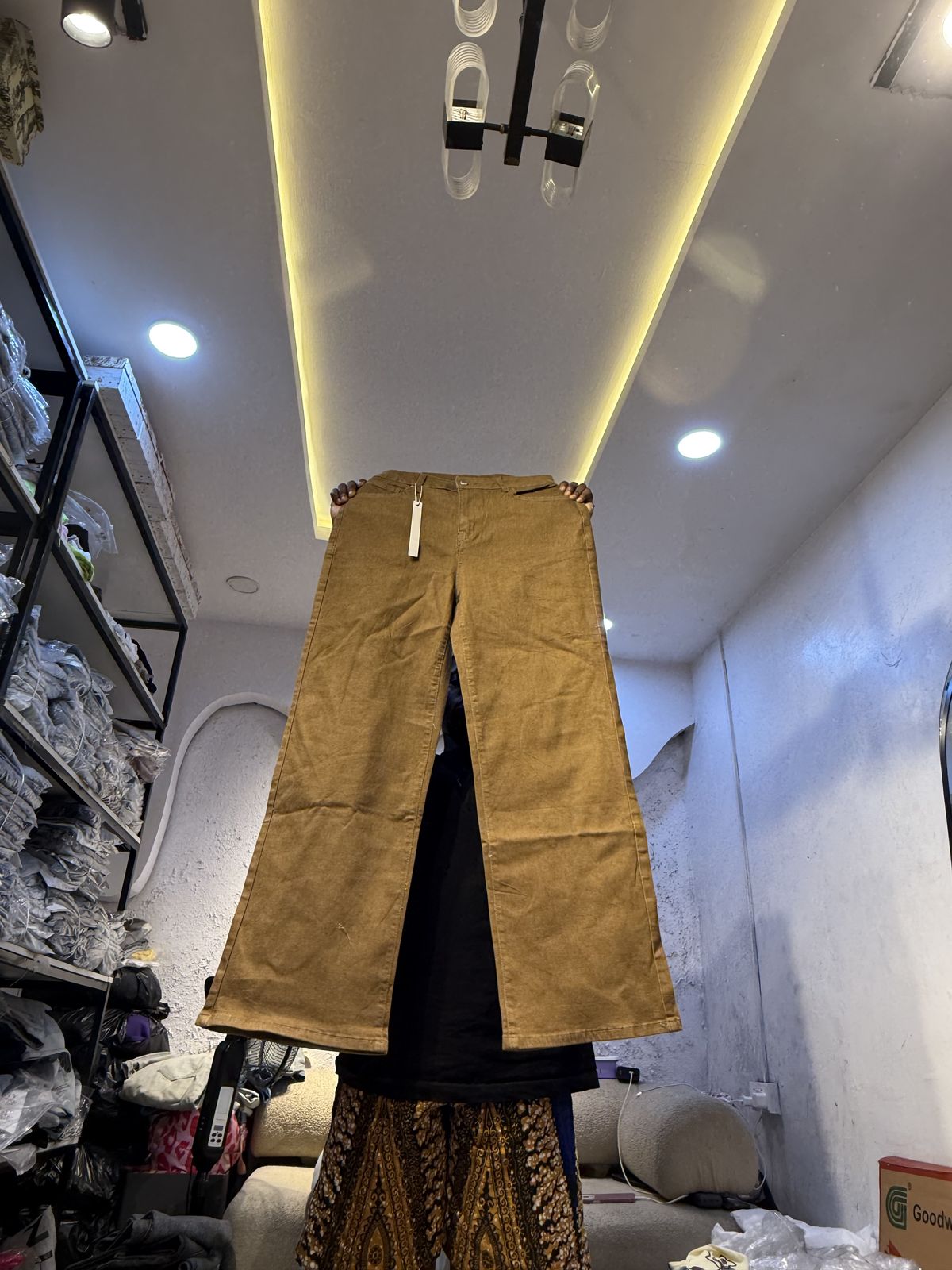 Waist 32