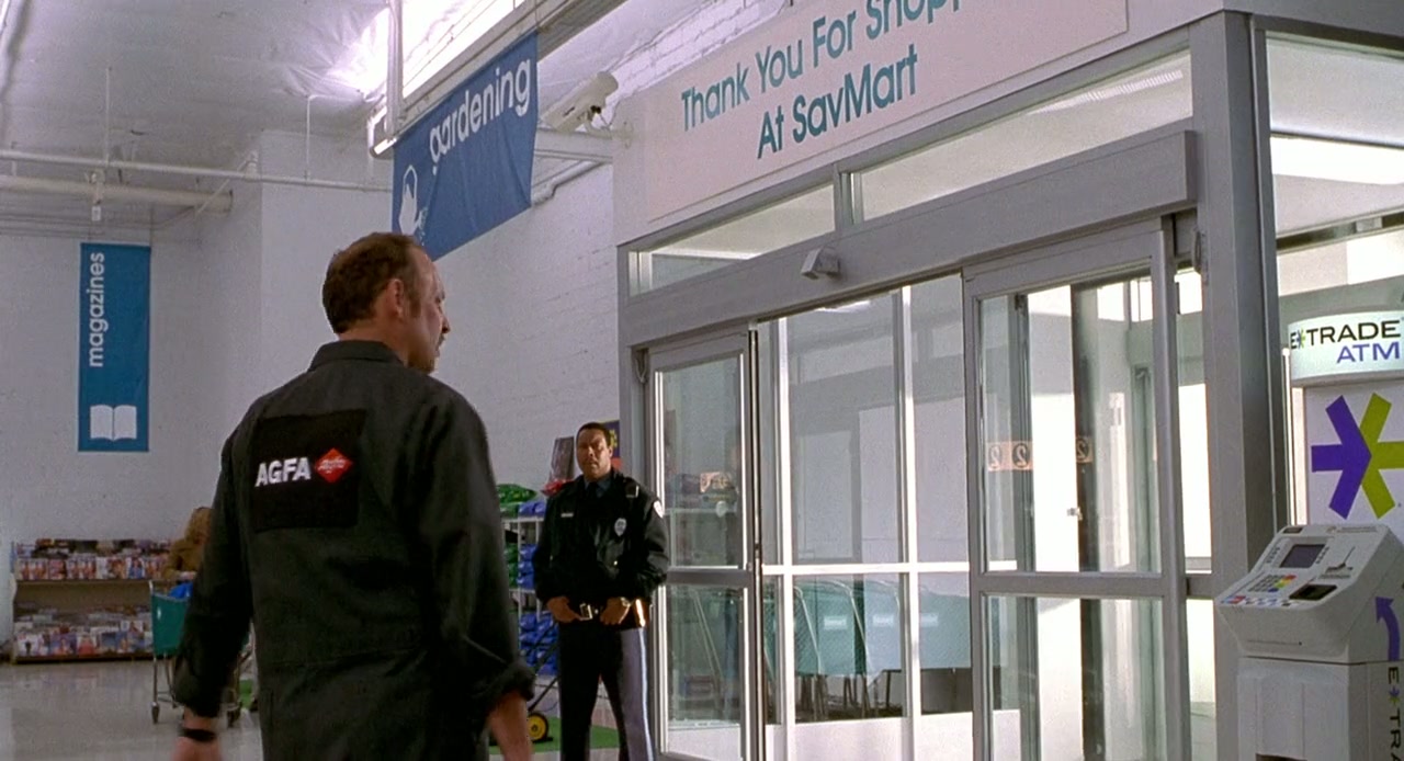 One Hour Photo Screenshot