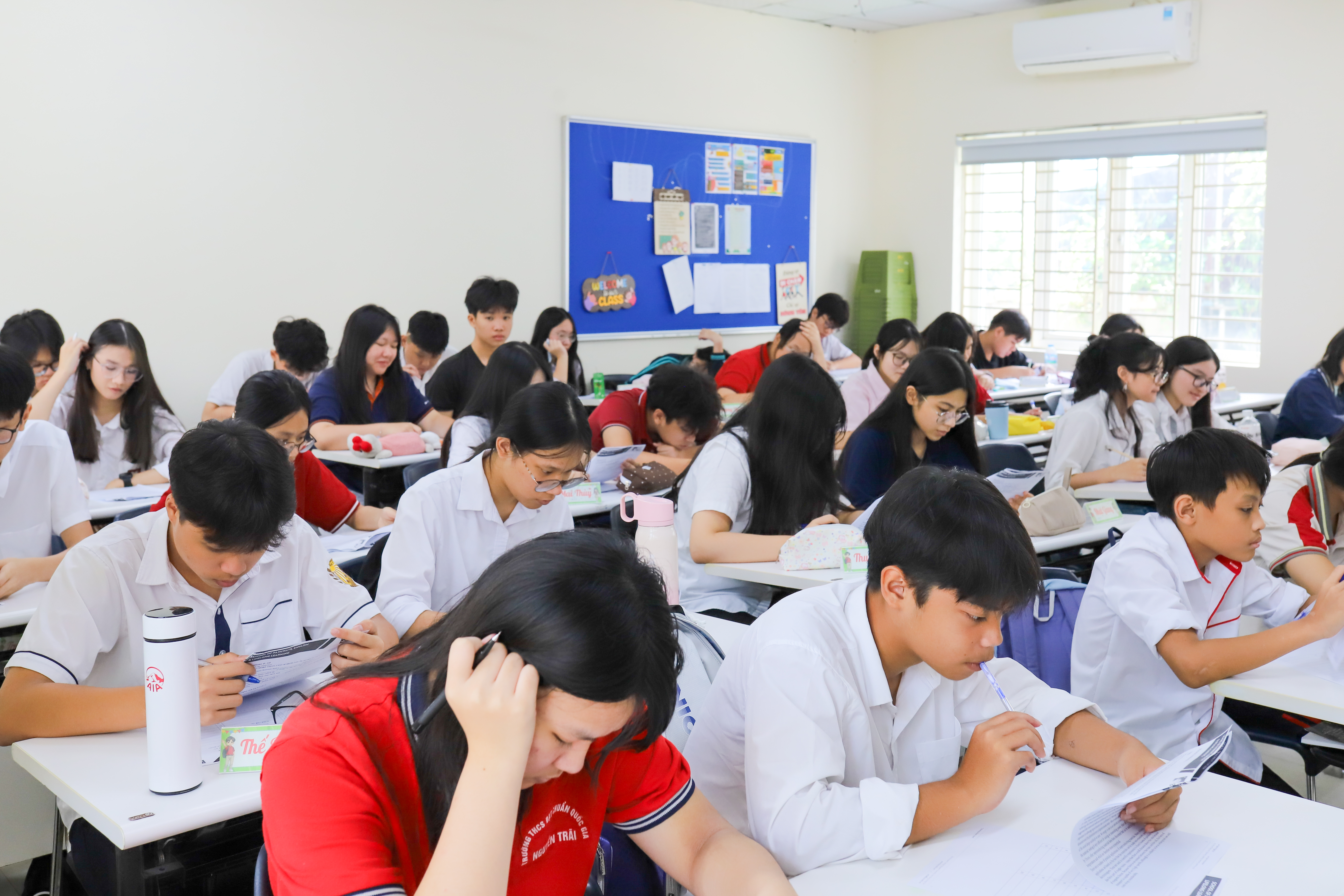Khoảnh khắc làm bài 3