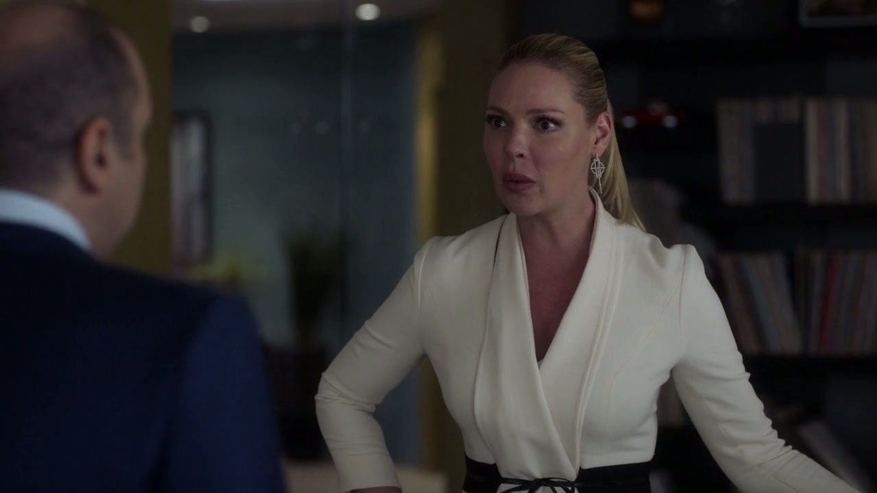 Suits Screenshot