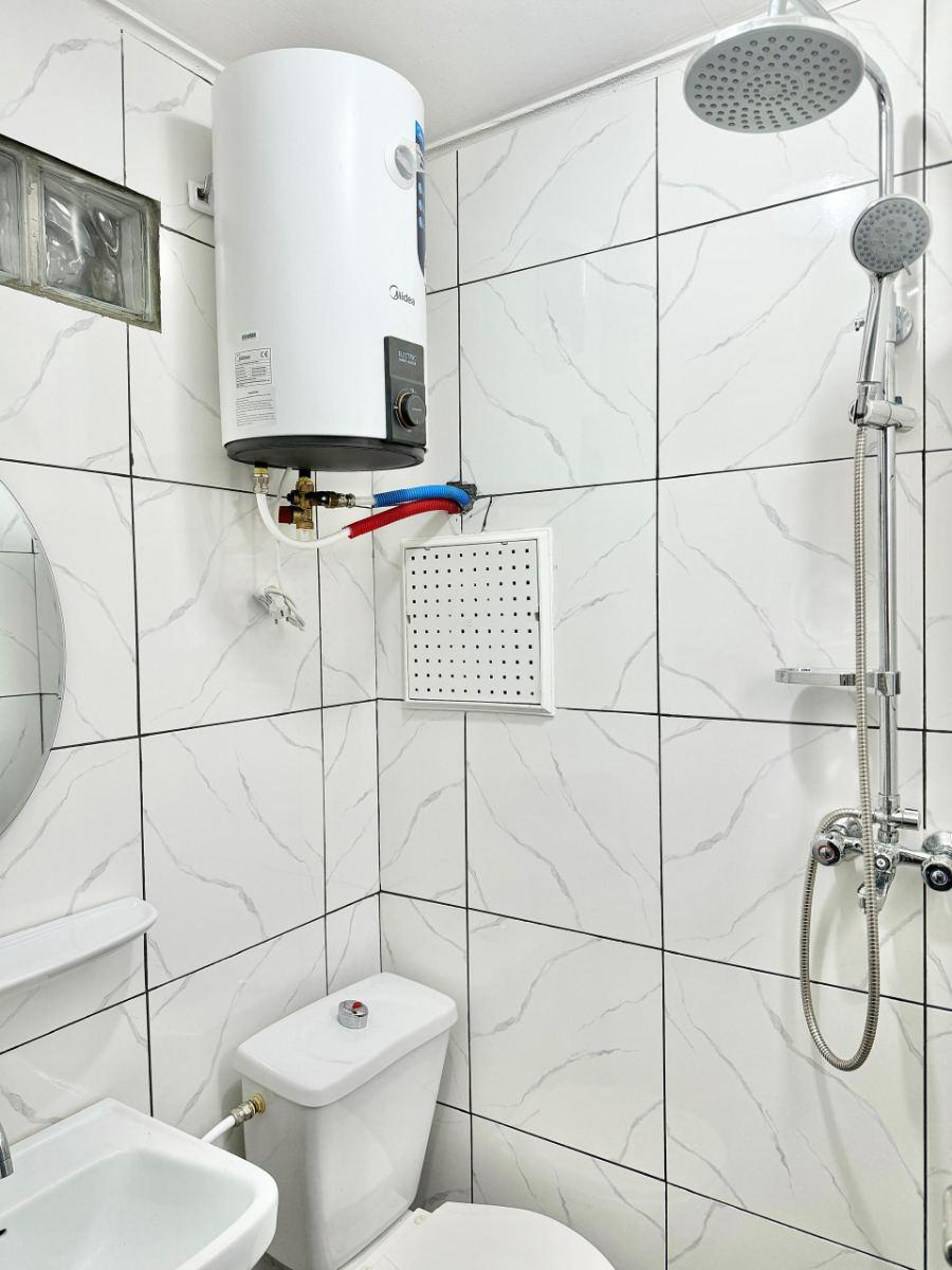 Chambre meublée à louer à Logpom, Douala - 22000 FCFA/nuit