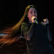 Evanescence-Deb-Pelser-1-17