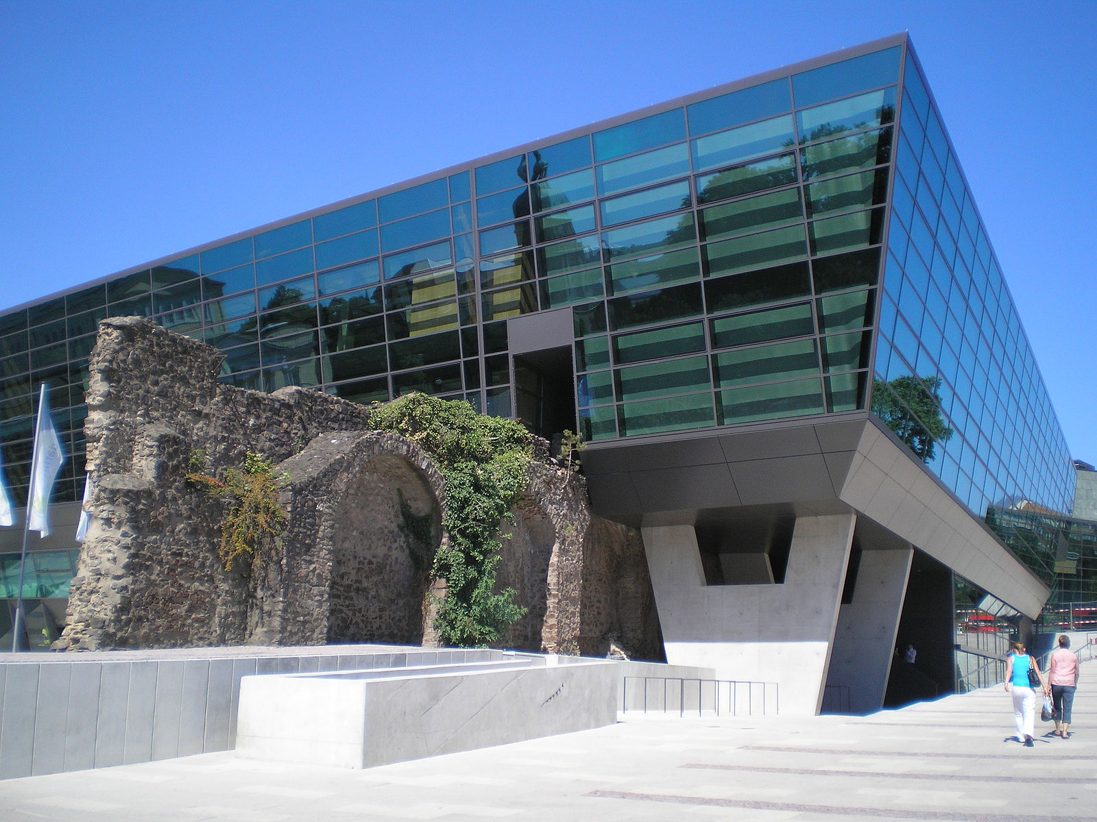 Darmstadtium.jpg