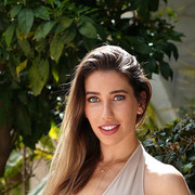 Maayan-Peri-Wallpapers-Insta-Fit-Bio-2