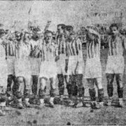 1932
