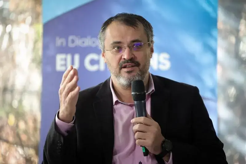 O postare făcută de senatorul USR Cristian Ghinea a provocat o reacție din partea CSM: „Derapaje de limbaj, de cele mai