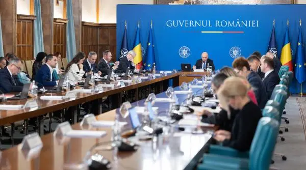 Bolojan și miniștrii interimari: riscuri juridice ale blocării feroviare