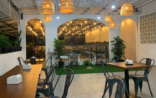 Morè Coffee and Eatery by Hanacake