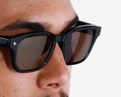 The Rise of "Always-On" Smart Glasses Sparks Privacy Backlash