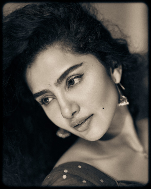 Anupama Parameswaran 00 (2) Copy.jpg