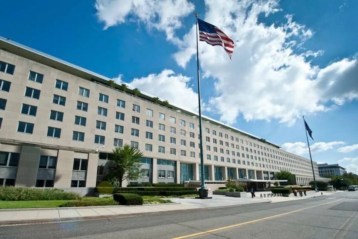 Amerika Birləşmiş Ştatları Yaxın Şərqdəki diplomatik missiyalarının işçilərini köçürməyi planlaşdırır