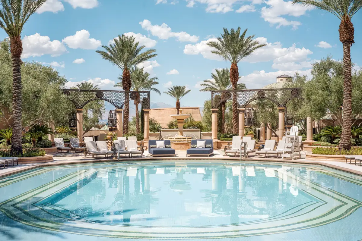 Cele mai bune 17 hoteluri de lux din Las Vegas