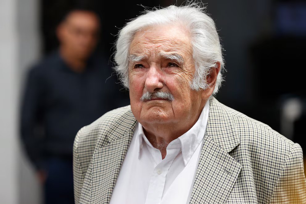 MUJICA4.avif MUJICA4.avif