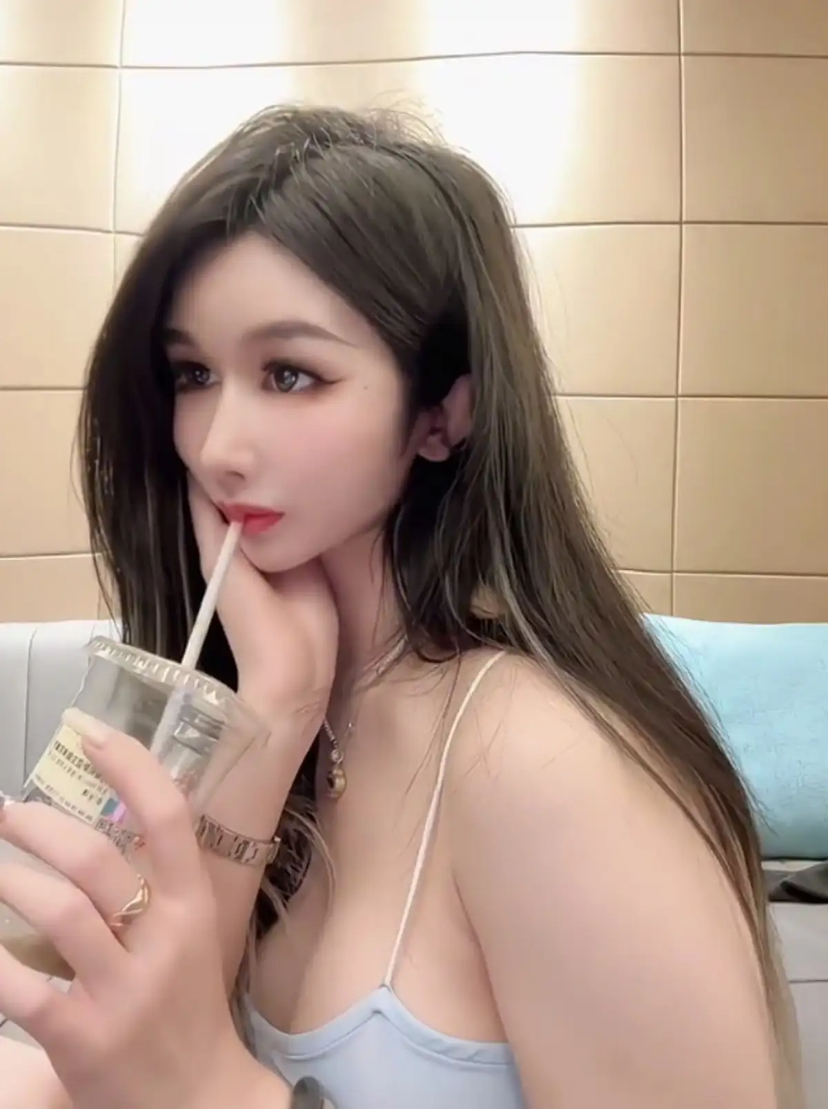 중국 쉬멜 위칭 실사 프로필 첫번째 상세 이미지 중국 쉬멜 위칭 실사 프로필 첫번째 상세 이미지