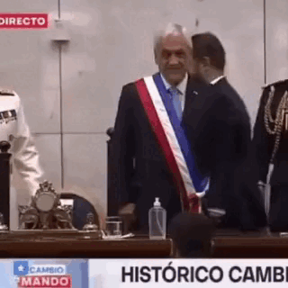 8-A-o-Uj-Z6-R13-TMECg-GIF.gif