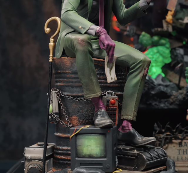The Riddler Chair Riddler Premium Format Figure - Page 27 - Statue Forum
