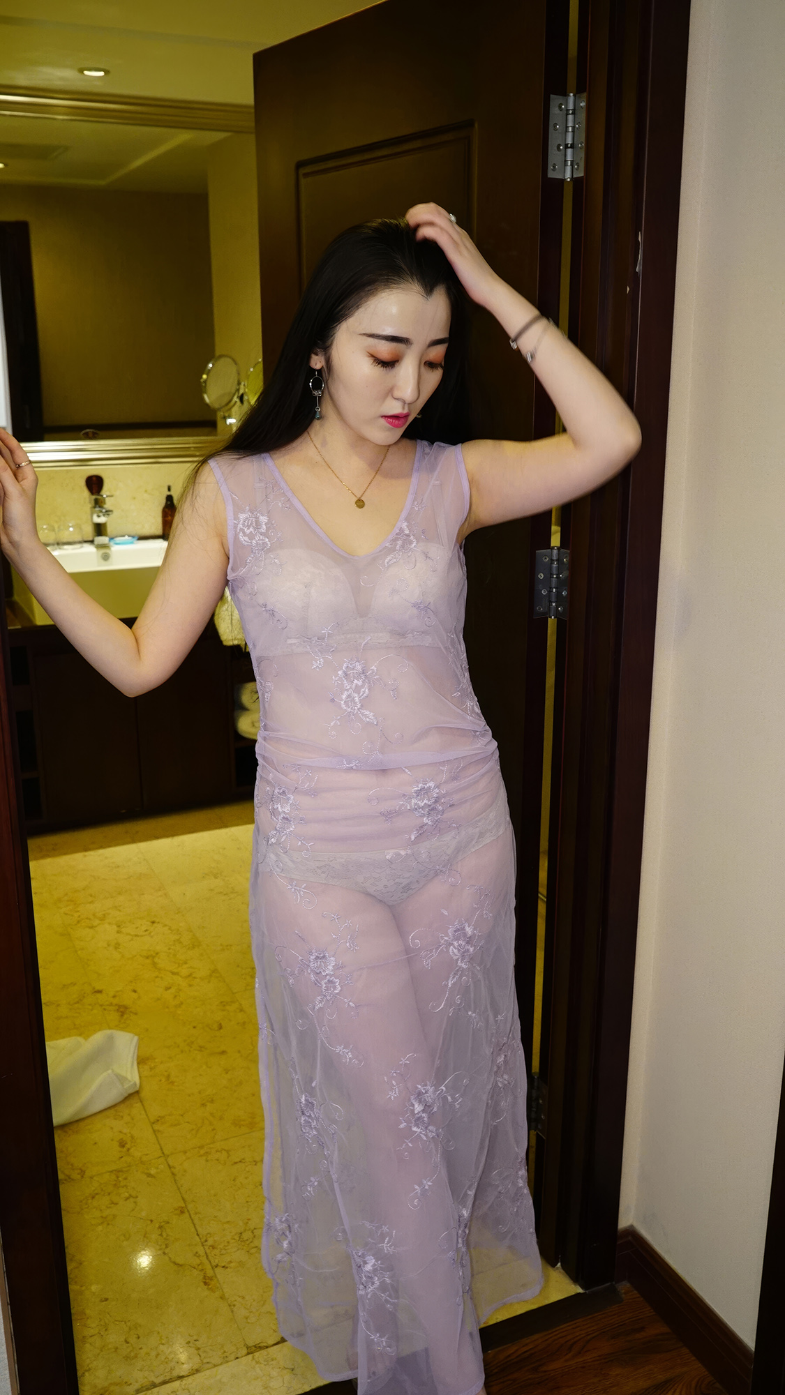 A (4)