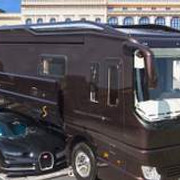Автодом Volkner такой крутой, что внутри прячет Bugatti