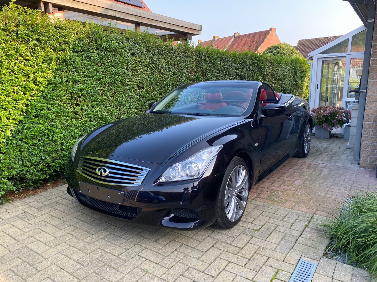 infiniti1.jpg