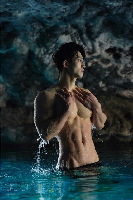 adonis2 1 13.jpg