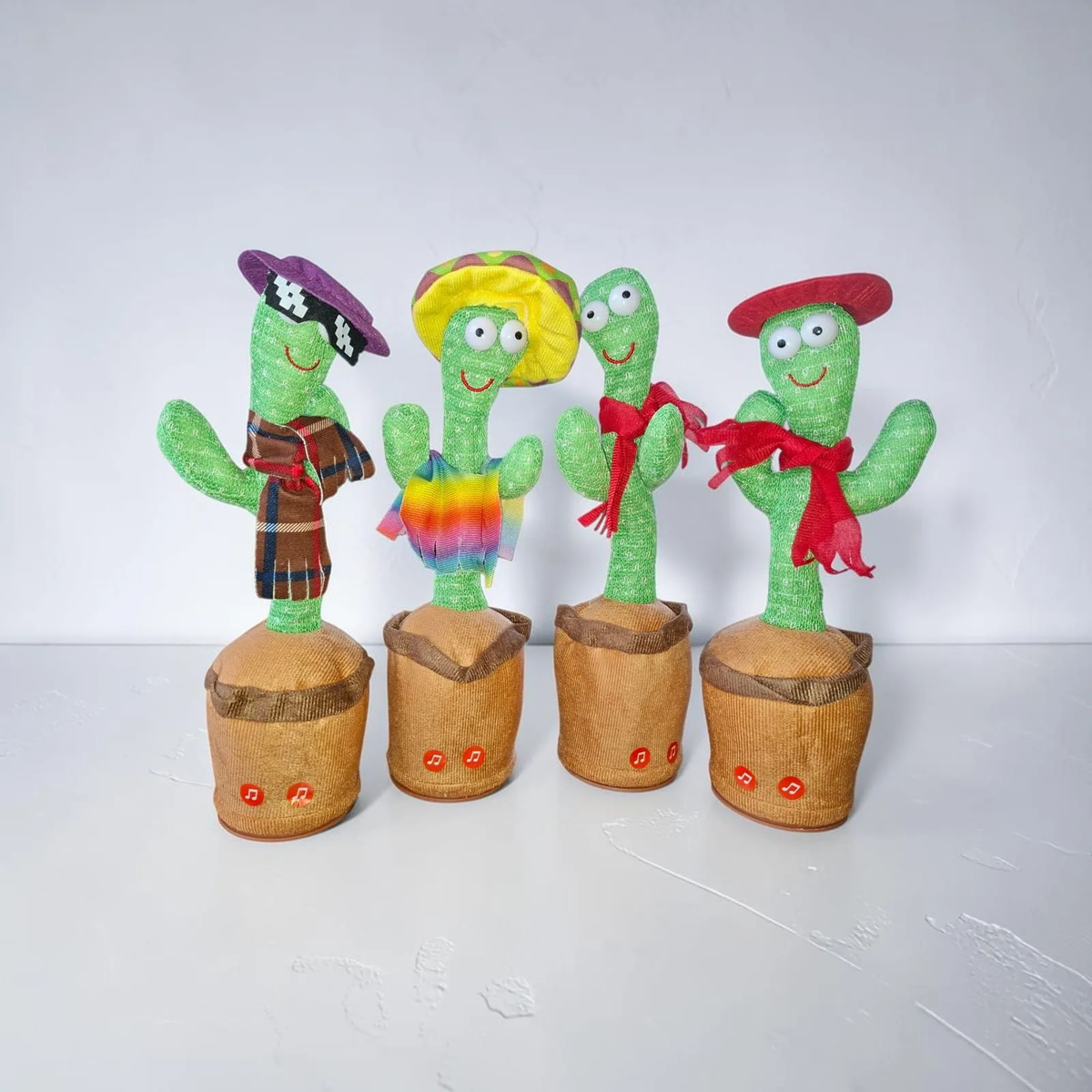 Dise&ntilde;os surtidos del cactus bailar&iacute;n interactivo