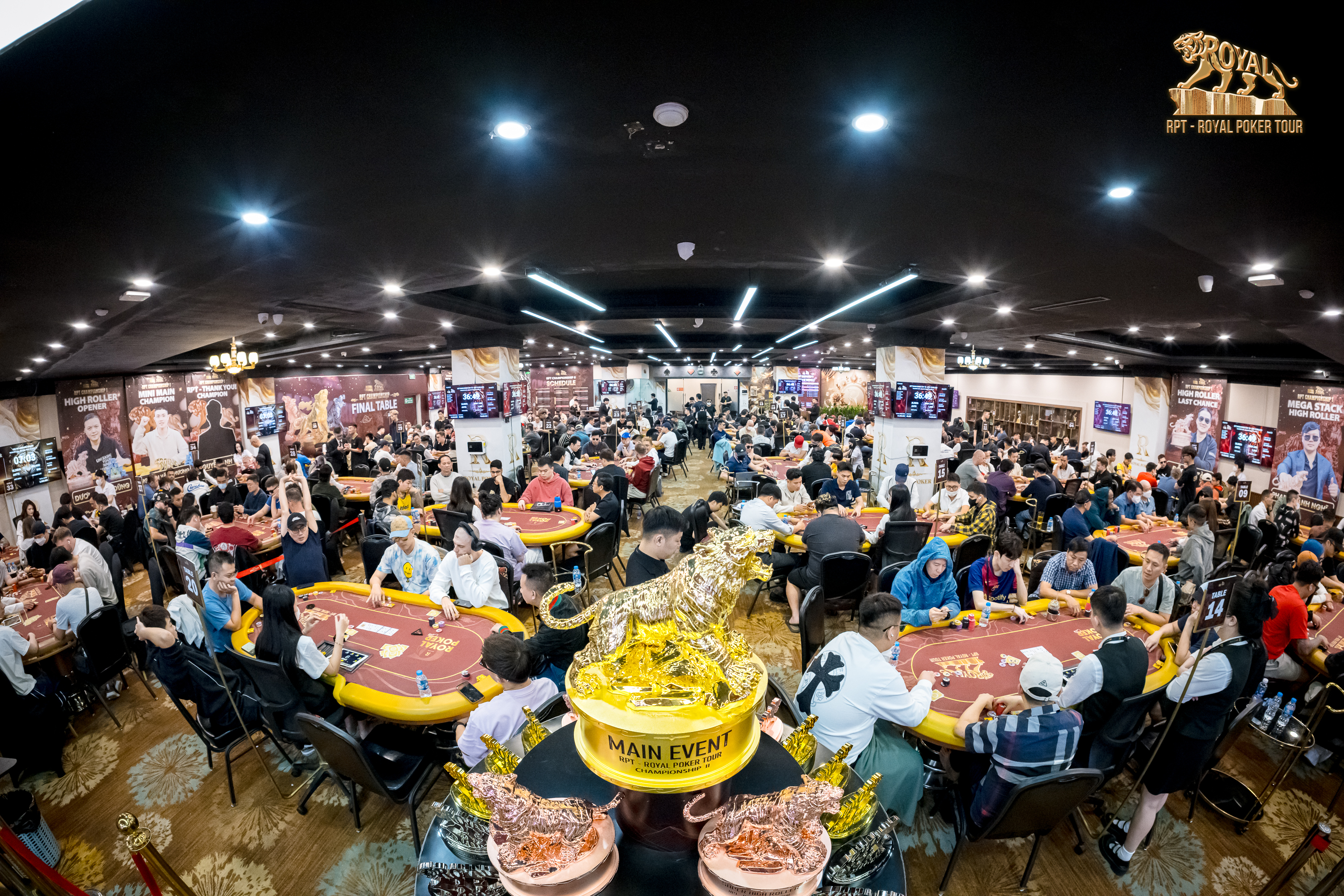 Khi Poker Việt Nam đem quân tổ chức giải trên đất khách 22 Khi Poker Việt Nam đem quân tổ chức giải trên đất khách 21