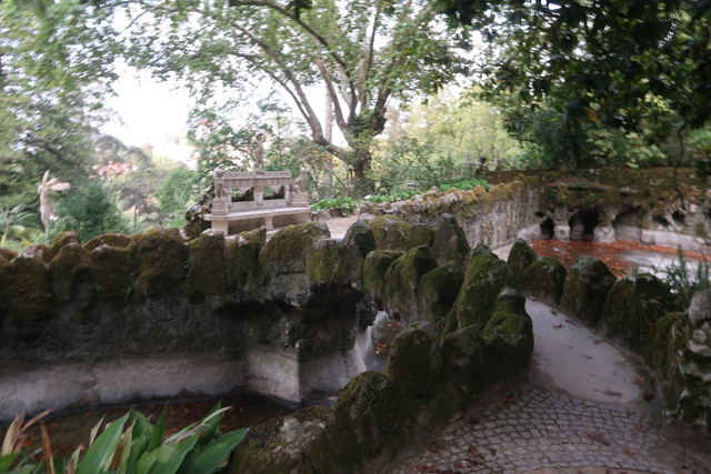 Banco de Beatriz Gruta do Labirinto.jpg