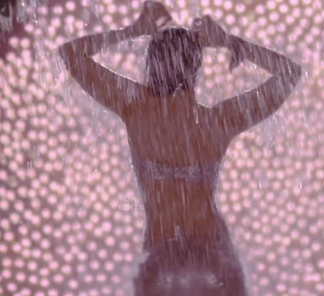 [Image: vlcsnap-2022-01-18-19h55m41s973.png]