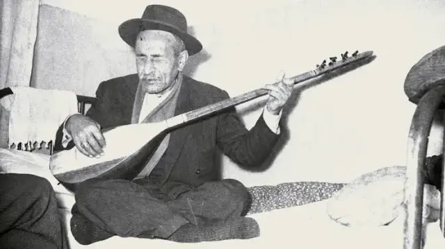 Aşık Veysel Şatıroğlu